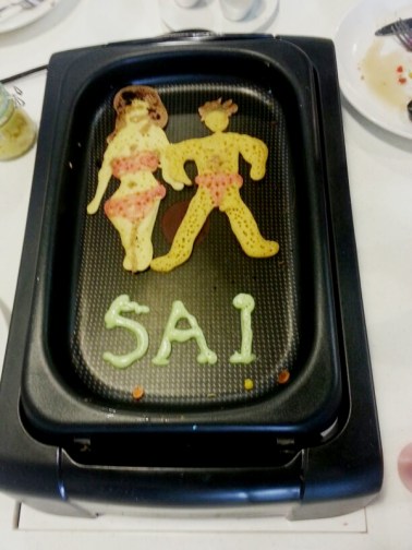 Proper shot of our beach people - yay!! Erm by the way that's "5A1", our class, not "SAI" ok?