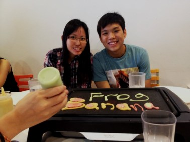 Yu Qi and Gerald and a bit of Xiaoqing doing her thing on the pan