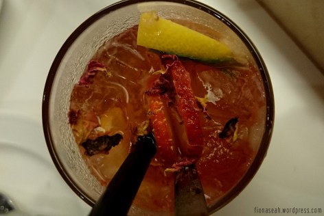 What's inside my drink! Real strawberry :D