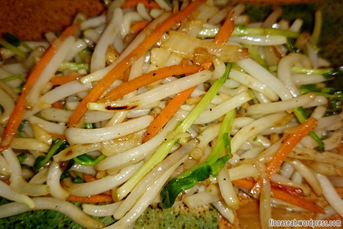 Beansprout that came with the Teppan Chicken Set