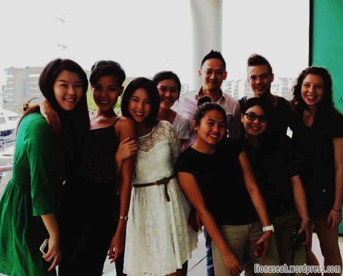 Group shot! Loooook at the yachts behind us!