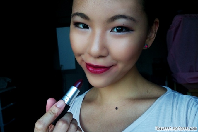 Another deep burgundy shade with red undertone lipstick! I don't think this shade is available in Singapore because I couldn't find this in local stores. I got this off maccosmetics.com!