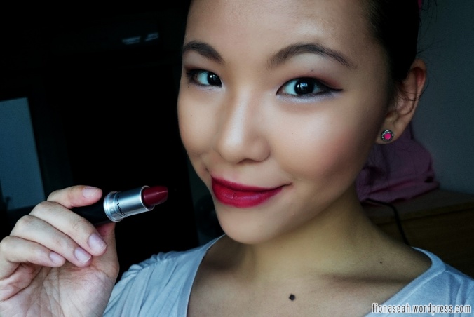 Diva is comparable to Urban Decay's Shame, I feel. It's also in a deep burgundy shade :D