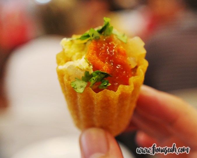Kueh Pie Tee (4 for S$2) at Red Lips Kueh Pie Tee