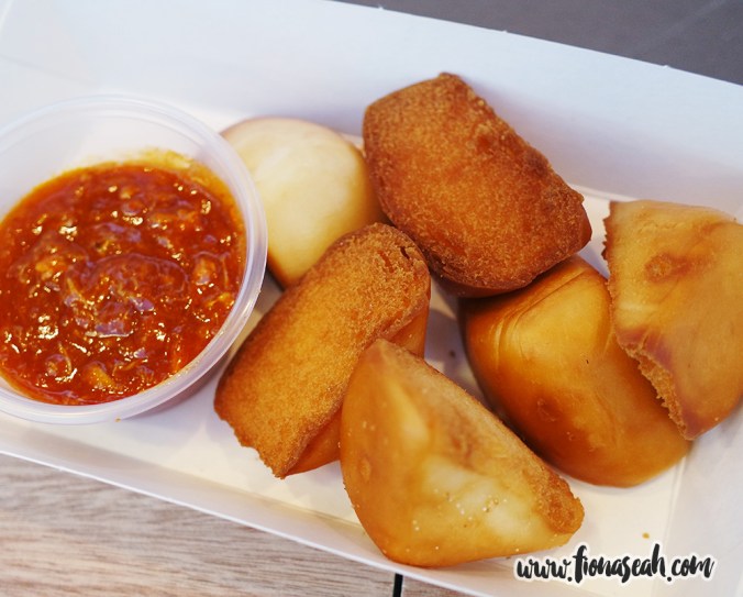 Chilli Crab Mantou (S$8 for 6 pieces) at The Quarters