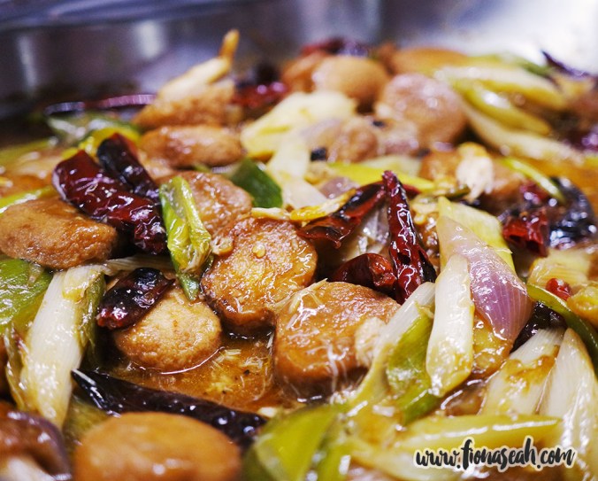 Deep-fried Crabmeat and Tofu with Leek & Oyster Sauce