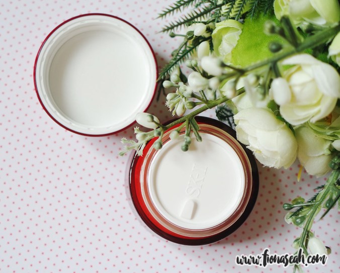 R.N.A. Power Radical New Age Cream (protective cover)