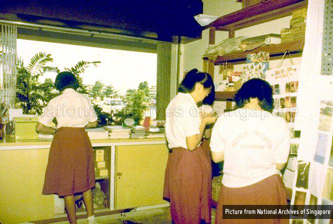 bedok-north-secondary-school-students-in-library-1981-1986-NAS