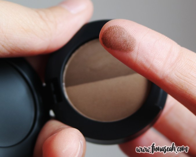Brow Powder Duo - the darker shade
