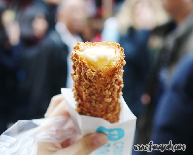 Almond cream sticks from Croquant Chou Zaku Zaku