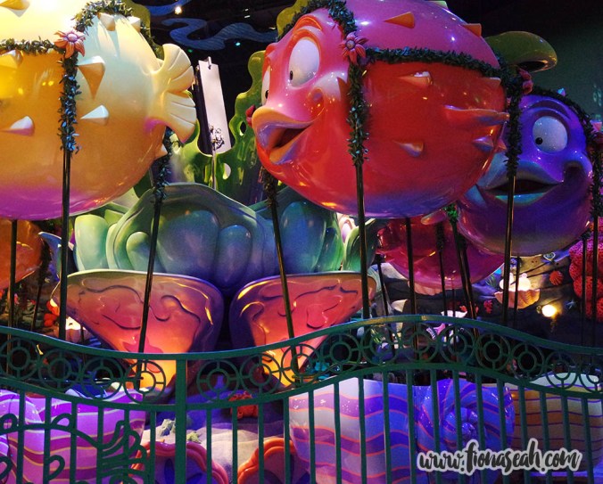 It's some sort of a carousel, I guess.. The merry-go-round effect made me rather queasy after that lol