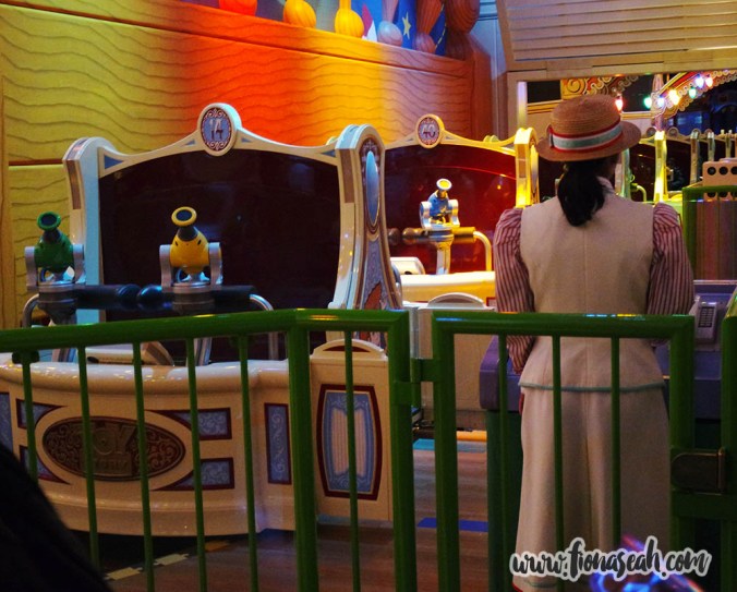 The tram led us to a 3-D shooting gallery where we toss eggs, pop balloons, throw rings and play other games