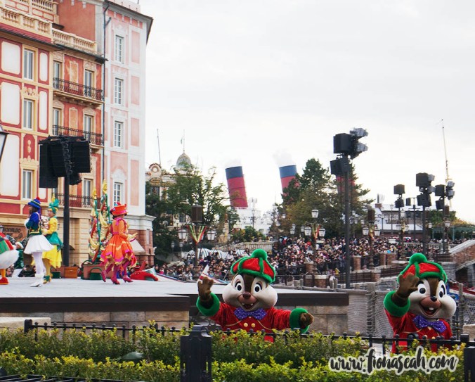 *squeals* HELLO CHIP AND DALE!