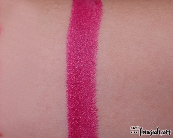 M.A.C Fruity Juicy Lipstick in Sí, Sí, Me! (US$17 / S$36)