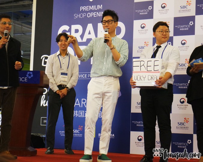 Announcing the winners of the lucky draw