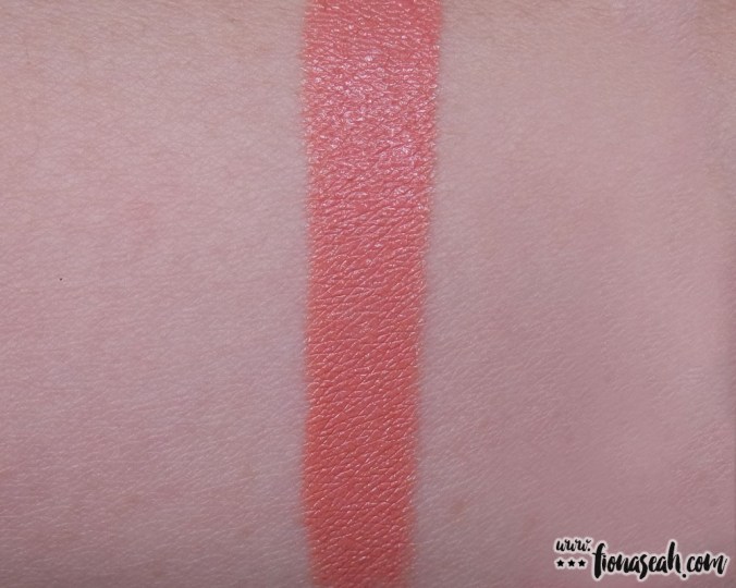 M∙A∙C × Nicki Minaj lipstick in Nicki's Nude