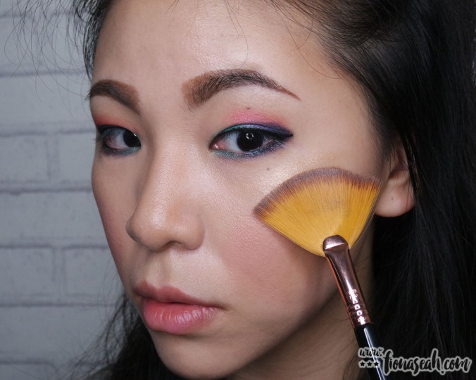 M·A·C Extra Dimension Skinfinish in Whisper of Gilt - with my Sigma F41 Fan Brush