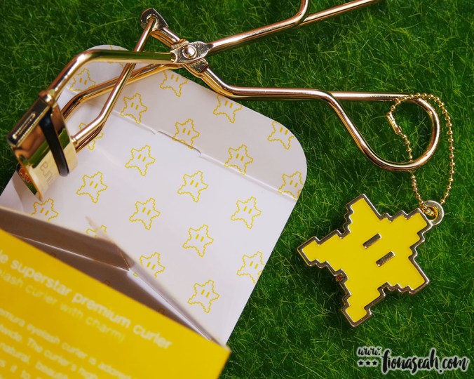 Super Star motif on the inside of the box