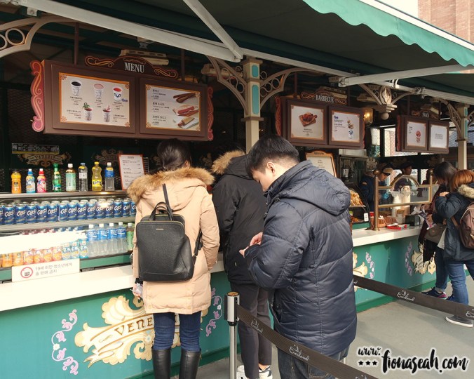 Queuing to get tea and some food for our starving stomachs