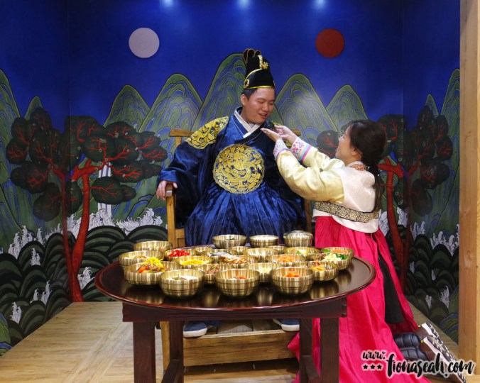 LOL at the indecent exposure caused by the slit on the back of my chima (skirt)