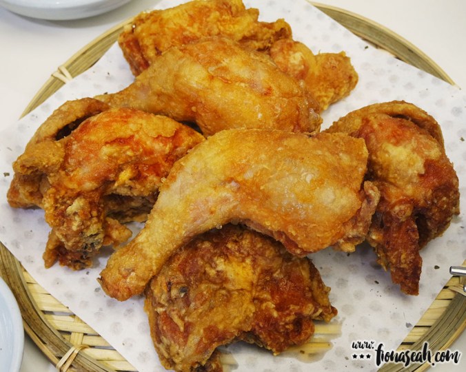 I underestimated the portion of my samgyetang and added fried chicken (₩18,000) to the order. The parts were huge and it felt like the entire chicken was there. But it was heavenly - crispy on the outside and juicy on the inside, and perfectly coated with salty deliciousness.