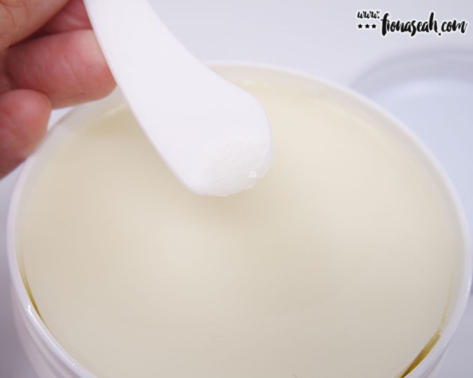 OMEDI Soonsoo Cleansing Balm (actual product on the spatula provided)