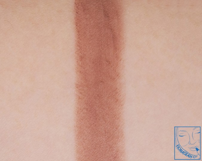 L’Oreal Paris × Balmain lipstick in Glamazone