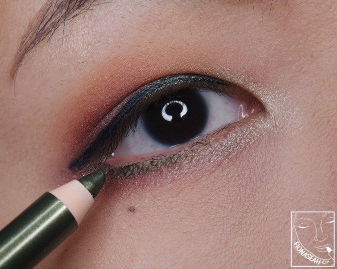 M·A·C × Padma Lakshmi Powerpoint Eye Pencil in Mossy Green