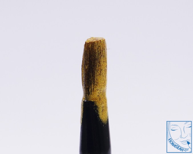 shu uemura × Yazbukey Magic Metallic Lip Liner in Gold-WOW