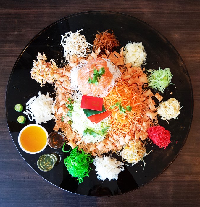 Your Fa Cai Yu Sheng (courtesy of Novotel Singapore Clarke Quay)