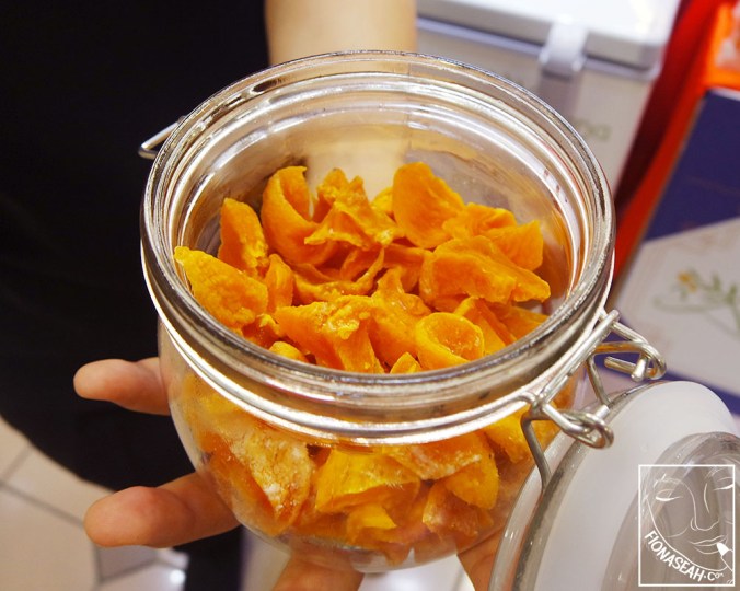 Semi-dried persimmons from Abana 