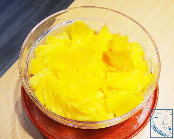Mango Shaved Ice (S$6.50)