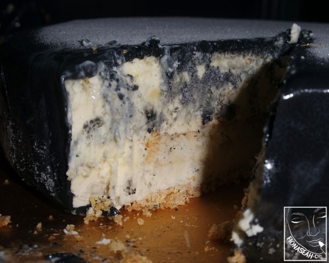 A closer view of the cross-section (picture taken with flash to make cake appear less frosty)