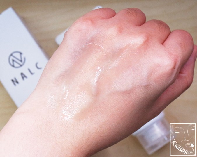 [First try] But since it's already on my hand, let's not waste it :) Look how clear it is once it's been spread out!