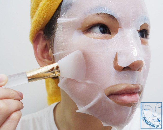 Use a spatula (or a mask applicator) to flatten out the mask. You can find cheaper alternatives on marketplaces like Shopee going for as low as $1!